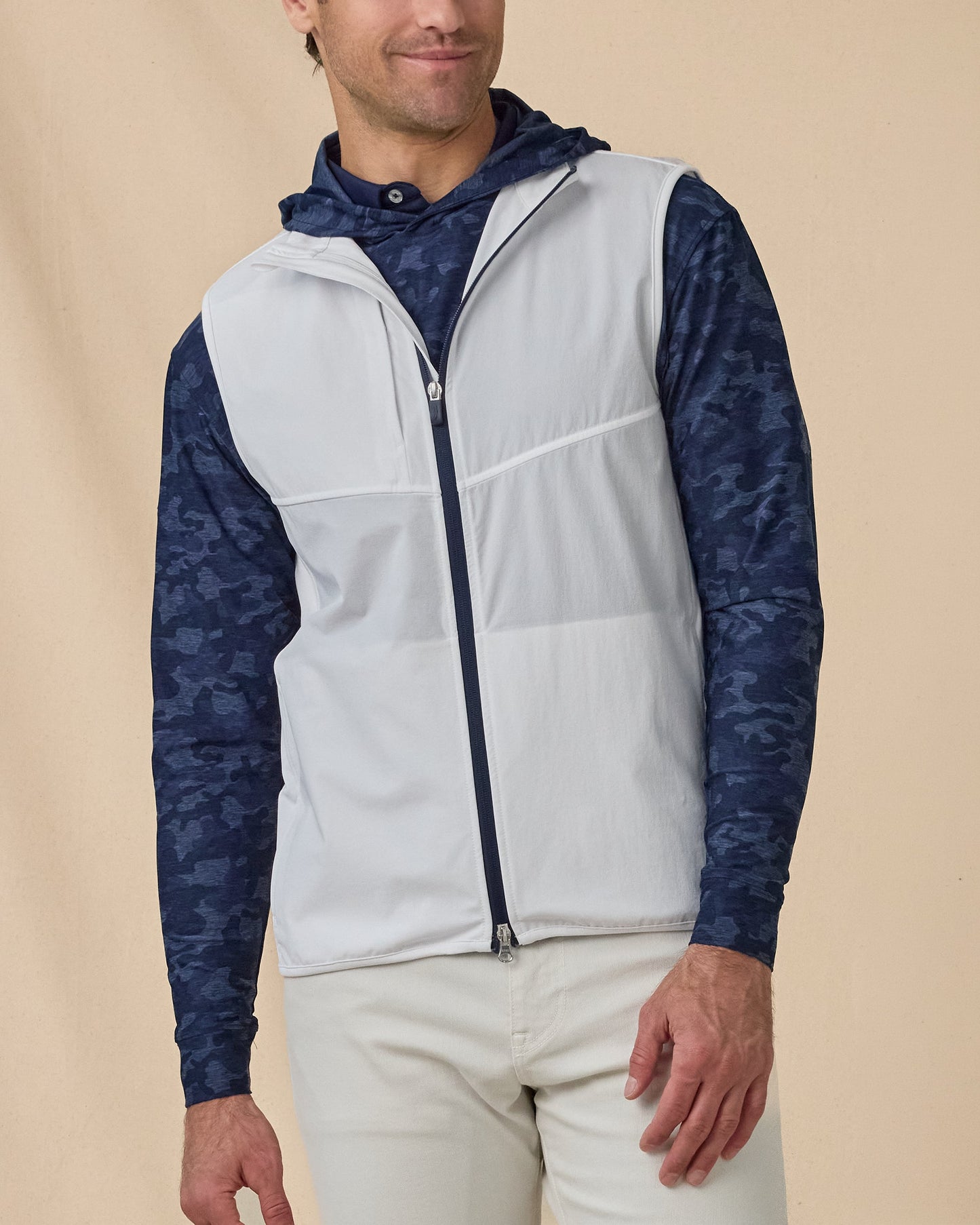 Straight Down Zephyr Hybrid Vest - White / New Indigo