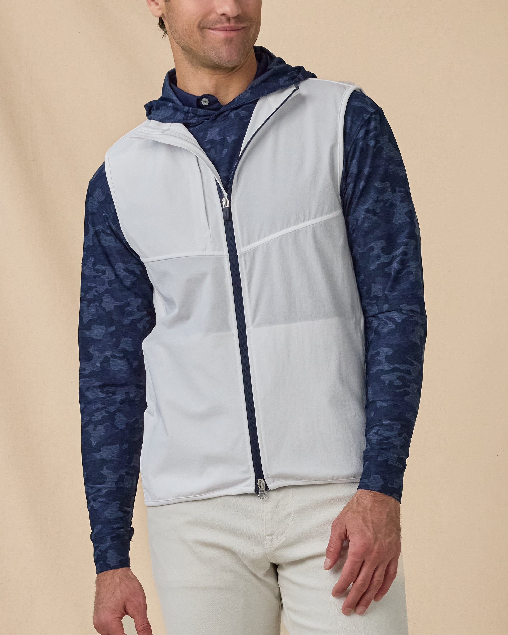 Straight Down Zephyr Hybrid Vest - White / New Indigo