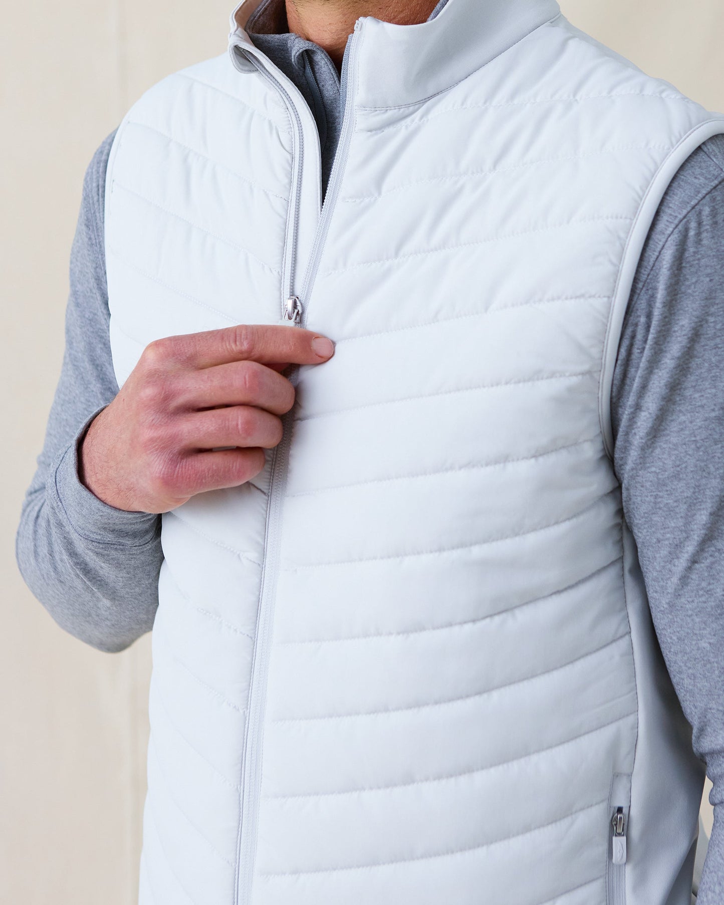 Straight Down Delta 2.0 Quilted Hybrid Vest - Silver