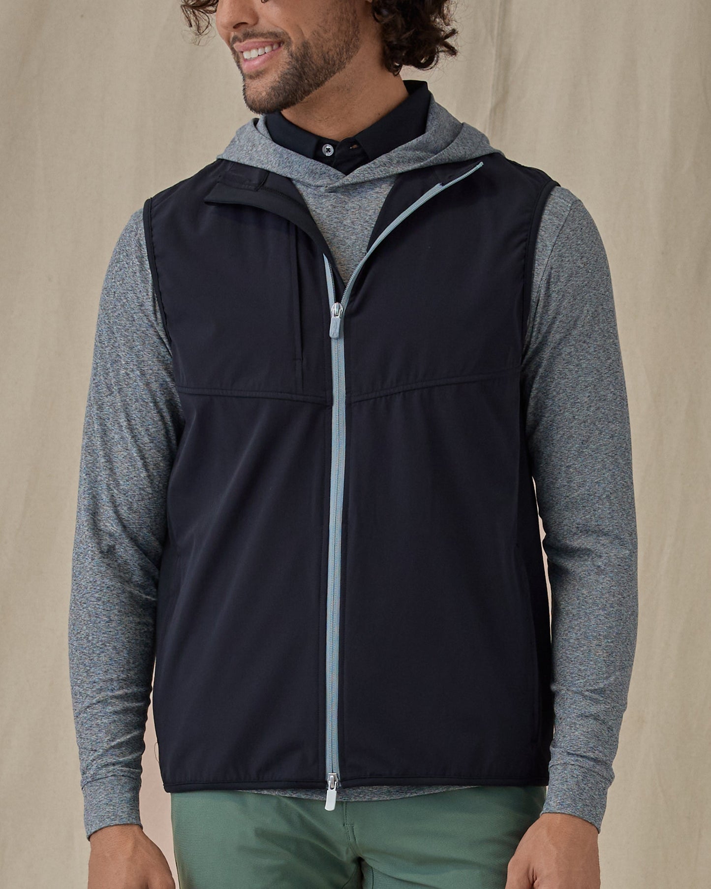 Straight Down Zephyr Hybrid Vest - Black