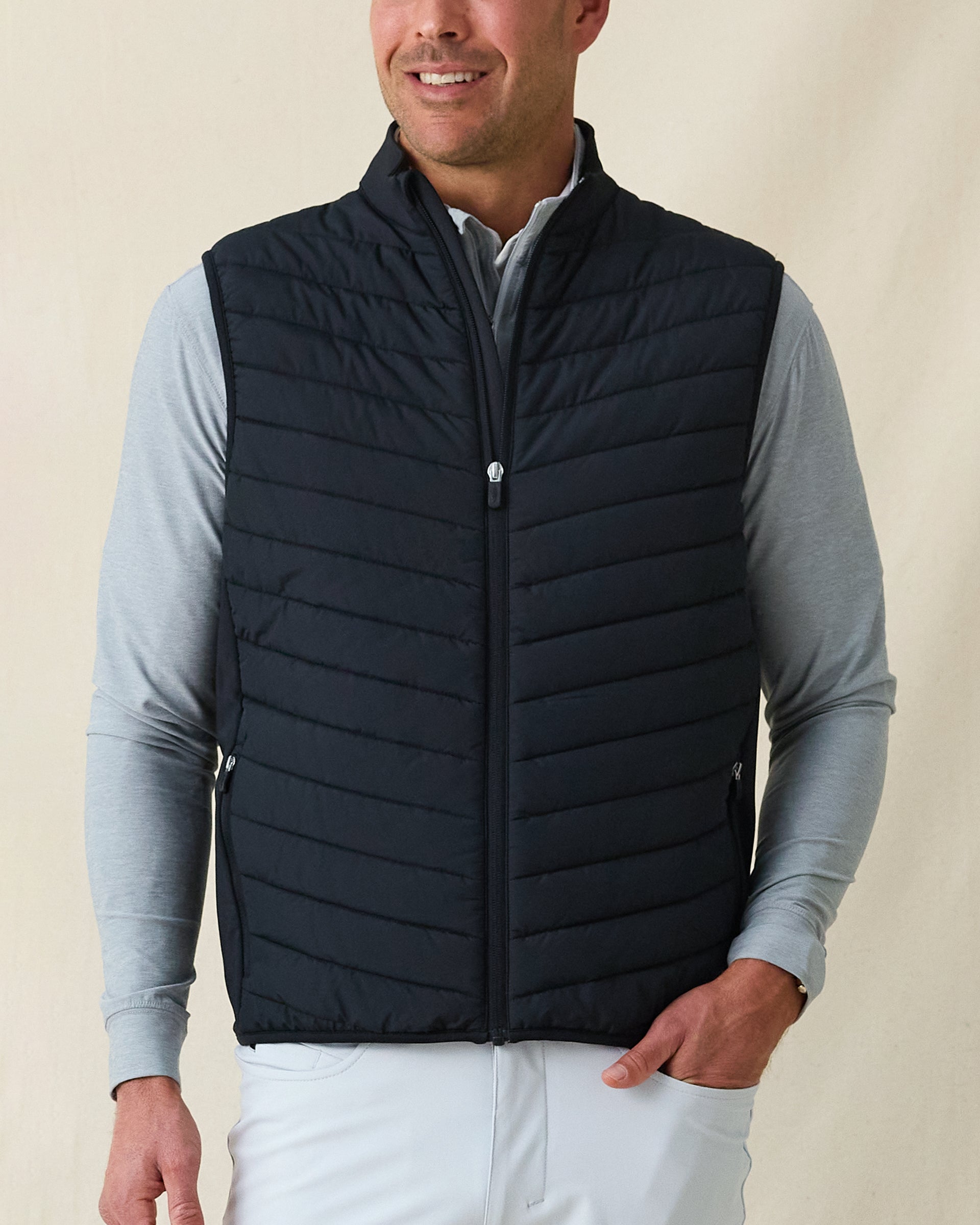 Straight Down Delta 2.0 Quilted Hybrid Vest - Black