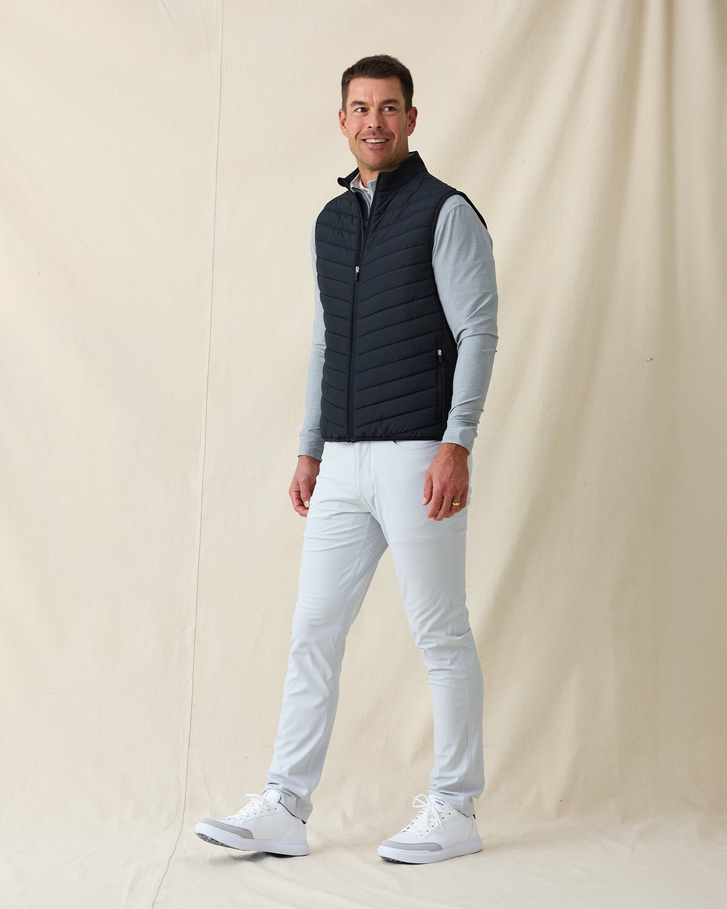 Straight Down Delta 2.0 Quilted Hybrid Vest - Black