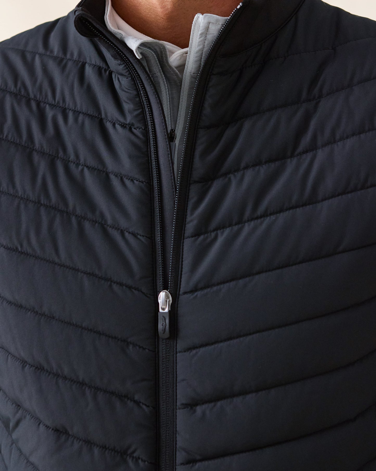 Straight Down Delta 2.0 Quilted Hybrid Vest - Black