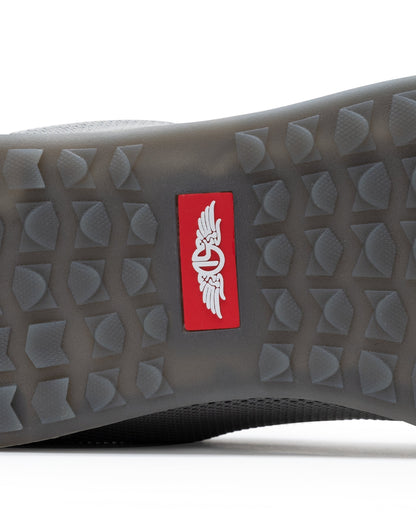 Straight Down Field V2 Shoe - Carbon